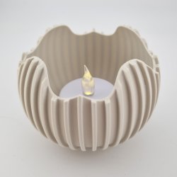 Rillet p�ske�g lysestage med LED fyrfadslys