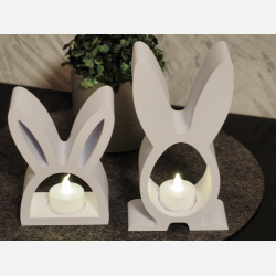 3D printet kanin fyrfadsstage med LED tea light p� tr�bord
