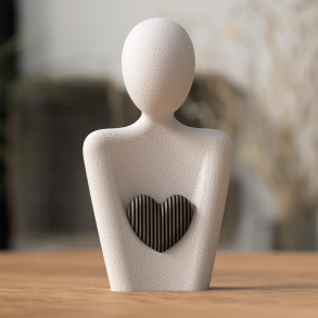 Mors dag figur med hjerte i moderne minimalistisk design