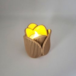 3D printet tulipan fyrfadsstage med elegant ribbet design