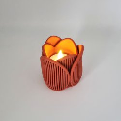 3D printet tulipan fyrfadsstage med elegant ribbet design