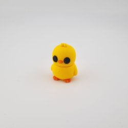 3D-printet kylling figur med bev�gelige led der kan st� eller ligge